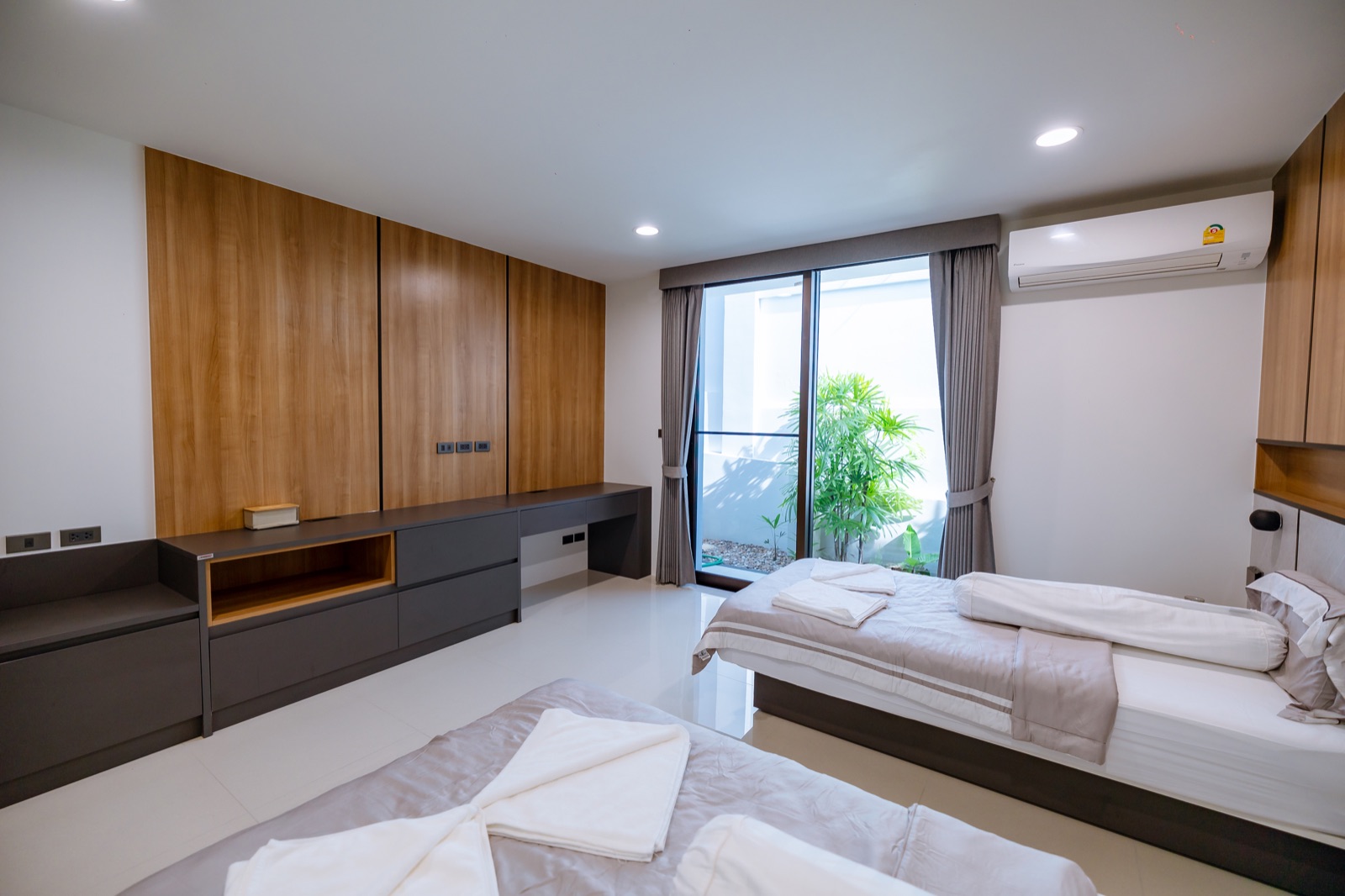 Twin room 3